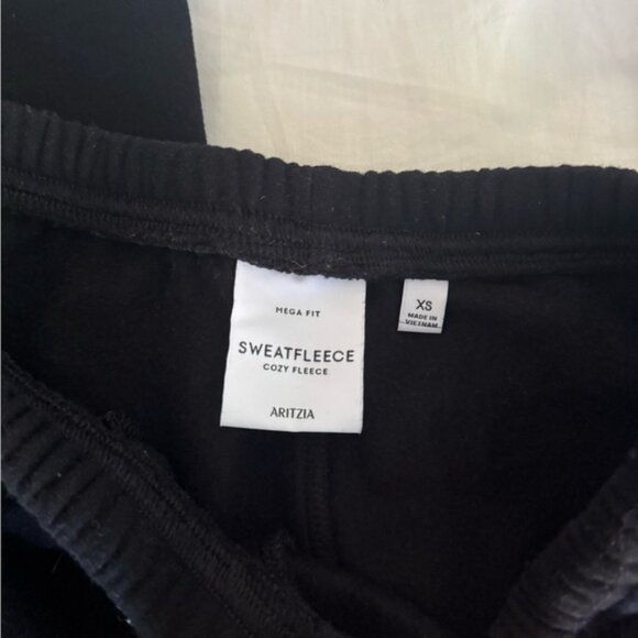 Aritzia Black Flared Pants - Picture 4 of 4